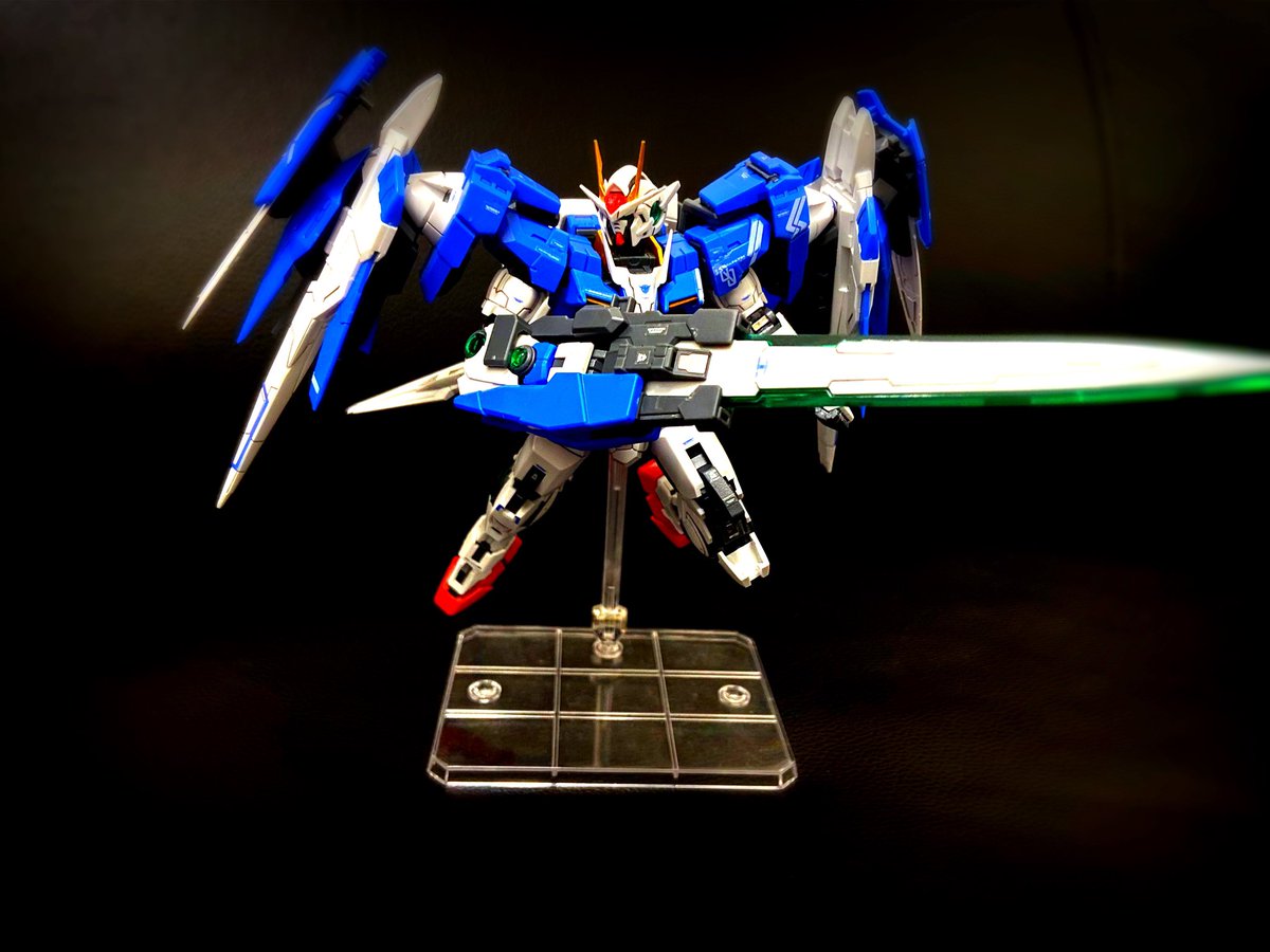 そしてこれが仕事の合間に作った RGダブルオーライザー ・一部塗装