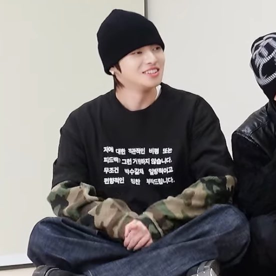 sangwon tshirt for leo:

"Objective criticism or feedback about me? i don't want that. Please give me nothing but applause and one-side biased compliment".

OMG SANGWON CHOICE 😭❤️