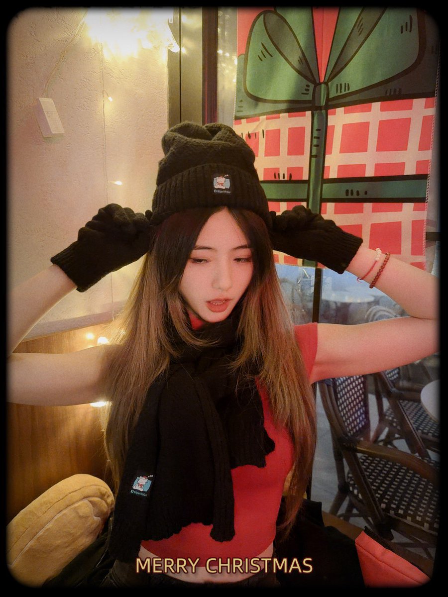 ❄️平安夜快乐🍎

BG的冬日礼盒暖暖嘟
🎁关注<a href="/guyiguyi_/">Agugu</a> +RT 
揪个宝 圣诞节开！

Merry Christmas🎀

感谢<a href="/BitgetWalletCN/">Bitget钱包中文频道 🩵</a> <a href="/kajiweb3/">kajiQ</a> <a href="/luzhilian666/">陆志廉</a>

 #Bitgetwallet #BG钱包