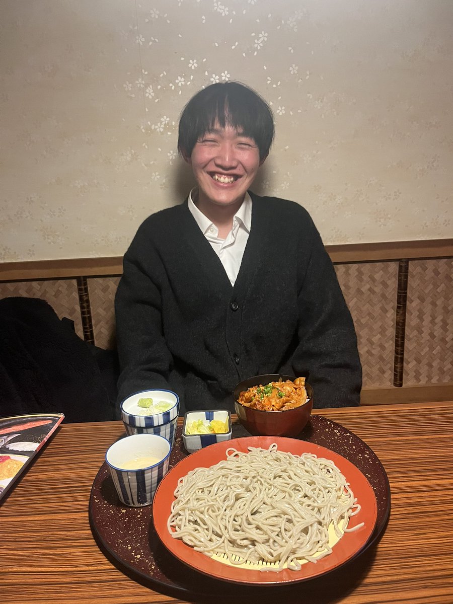 会長とお店のお片付けをして 会長が長野に運搬してくださってる間 猫1