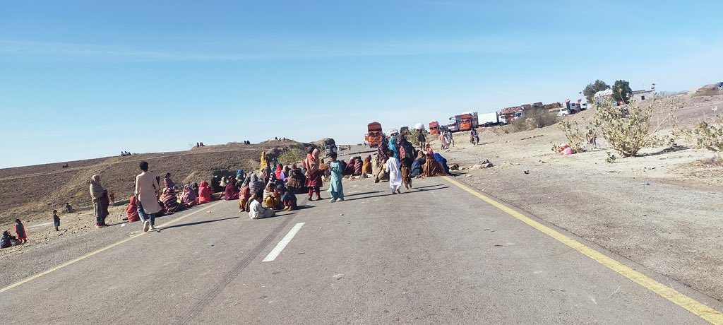 BalochYakjehtiC's tweet photo. 24 December 2025 | Kech, Tejaban Karki

For the second consecutive day, the CPEC road remains blocked as families of the forcibly disappeared continue their peaceful sit-in protest. Under the open sky, in the freezing cold night, they refuse to give up, because the pain of absence is colder than the weather itself.

Fareed Ijaz, Hani Dilwash, Hair-Nisa, and Mujahid Dilwash are still missing. Their names echo through the silence, carried by mothers’ tears and families’ unwavering hope.

Late at night, the Assistant Commissioner arrived for negotiations, but the families rejected hollow assurances. Their demand was simple and human: bring back our loved ones. This protest is not a crime; it is a cry for justice, dignity, and the most basic human right. the right to life and liberty.

#SaveBalochWomen
#EndEnforcedDisappearance