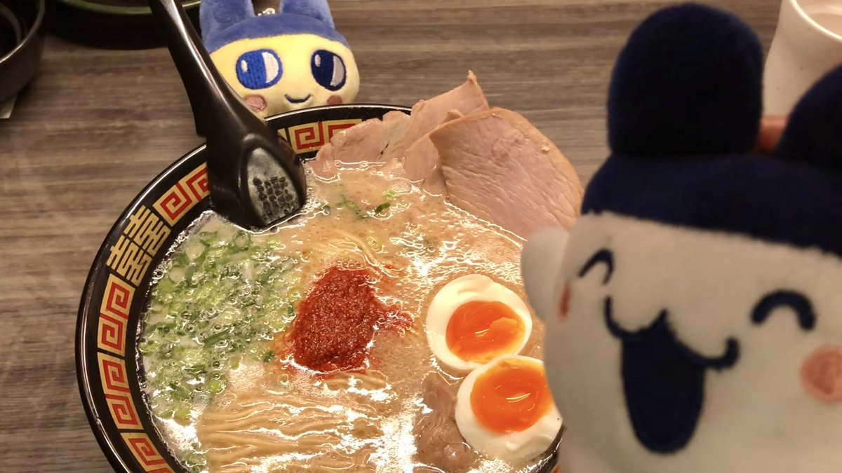 siosallt's tweet image. 방긋방긋 미미치 데리고 여행 다녀야 하는 이유 
나보다 더 개오바 떨어준다