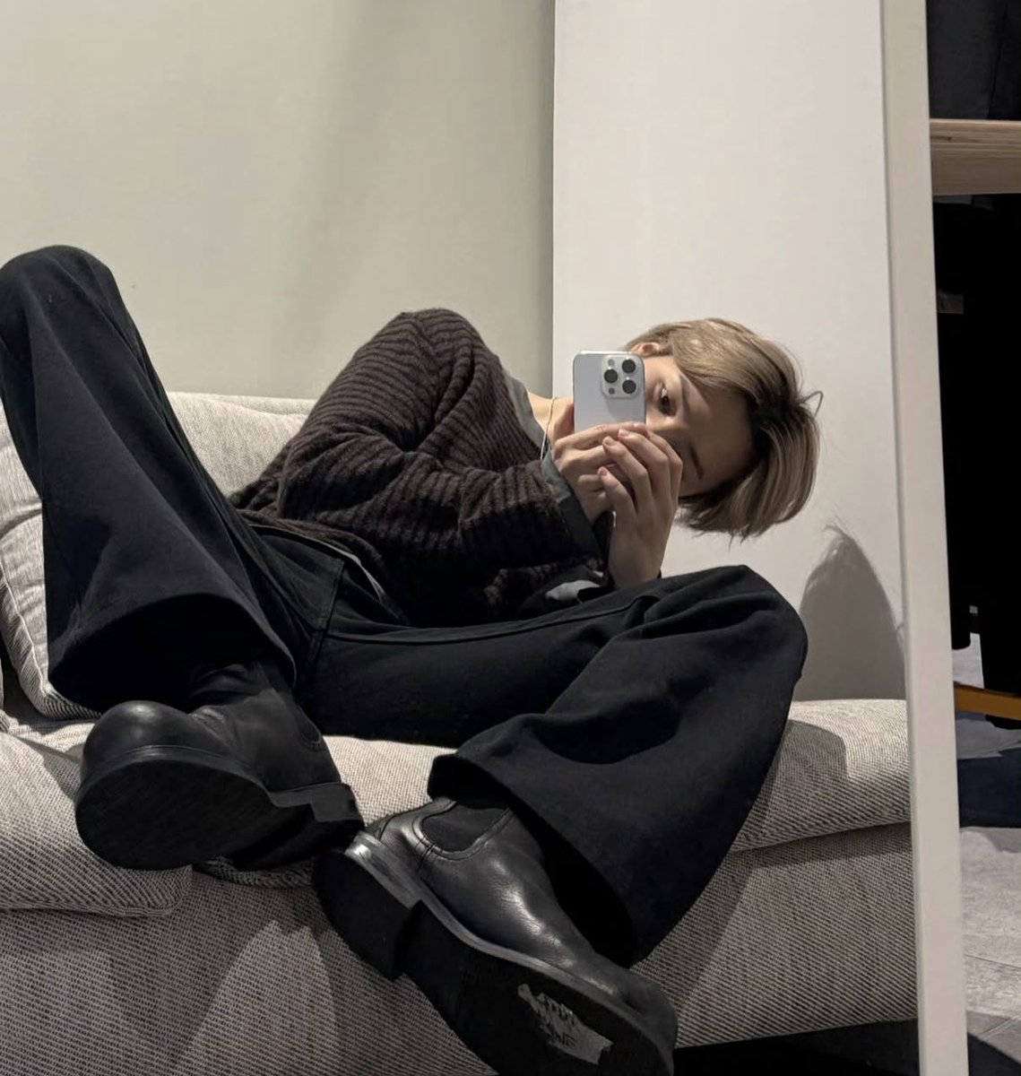 wait jimin’s free from that contract tooo?!!???😭