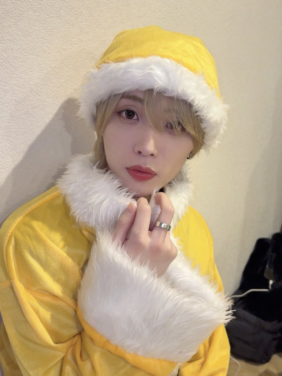 bloomchic_yushi's tweet photo. プレゼントください🎅💛 https://t.co/Fn4EXQH9xd