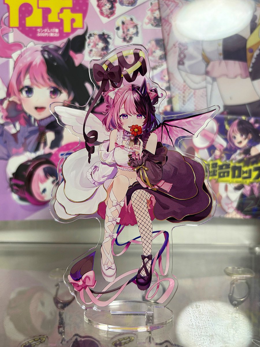 アクスタ届きました！ サイズはDMMスクラッチと同じくらいかな