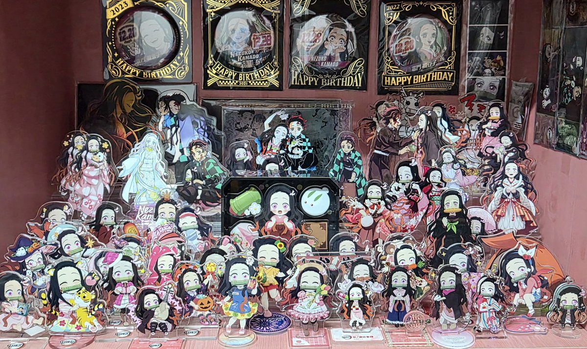 네즈코 아크릴 보물상자에서 좀 꺼냈어요✨️