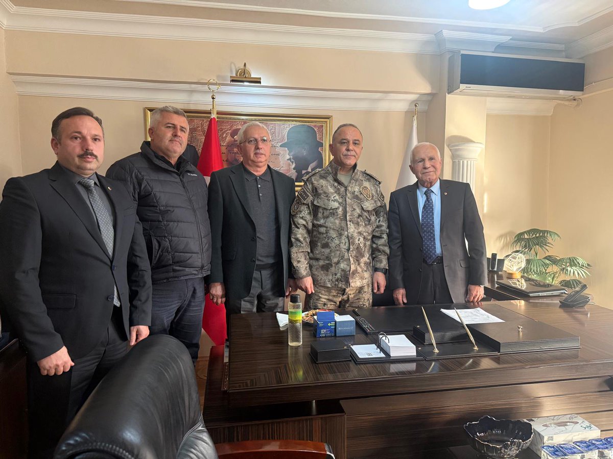 İL EMNİYET MÜDÜRÜ SAKA’DAN ATSO’YA İADE-İ ZİYARET > Akyazı Ticaret ve Sanayi Odası akyazitso.org.tr/Kurumsal/Haber… <a href="/RHisarciklioglu/">Rifat Hisarcıklıoğlu</a> <a href="/TOBBiletisim/">TOBB</a> <a href="/SadiOmercikoglu/">SADİ ÖMERCİKOĞLU</a>