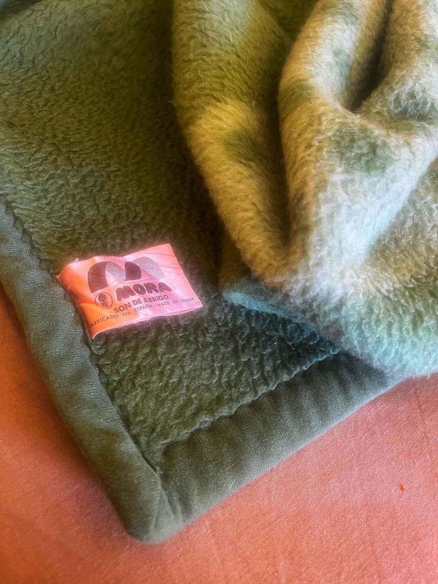 Madre mía... Media vida de tantos de nosotros resumida en una etiqueta...