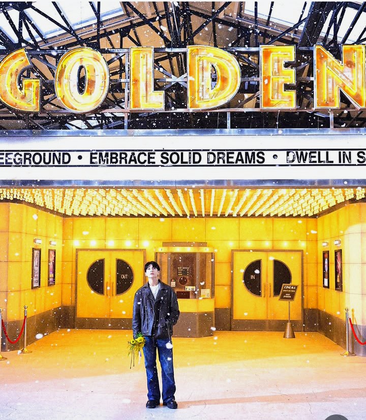 Maris_Cesar_Tae's tweet photo. 💜👑✨💫Golden de Jungkook sigue brillando. Apoyemos cada canción y mostremos el poder de sus fans en los streams.
🎧 Disponible en todas las plataformas digitales.
#GoldenByJungkook #Jungkook #Golden #StreamGolden #GoldenOnRepeat https://t.co/0Gr3fIL2oC