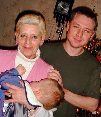 For many years I've seen  posts on Christmas Eve. People who are spending their first without their mum. My turn this year. It's  very strange isn't it? Here's to yours wherever she may be🎄🥂