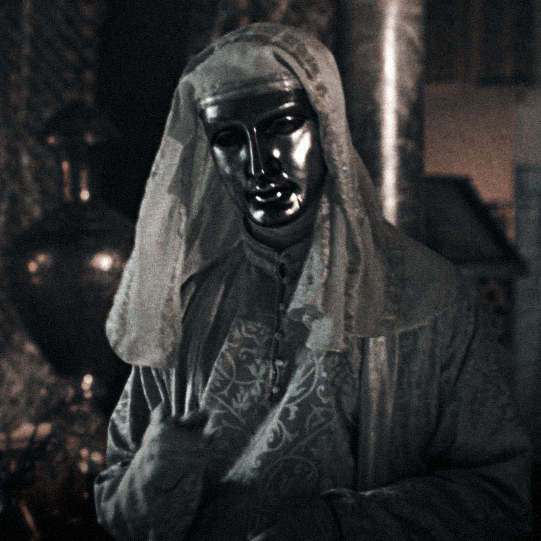 "Koyun ömrünü kurttan korkarak geçirir. Halbuki sonunda onu yiyen çobandır."

—Thomas Hobbes