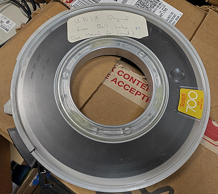 Update: unique Unix v4 source code recovered off random tape 

blog.adafruit.com/2025/12/24/upd…