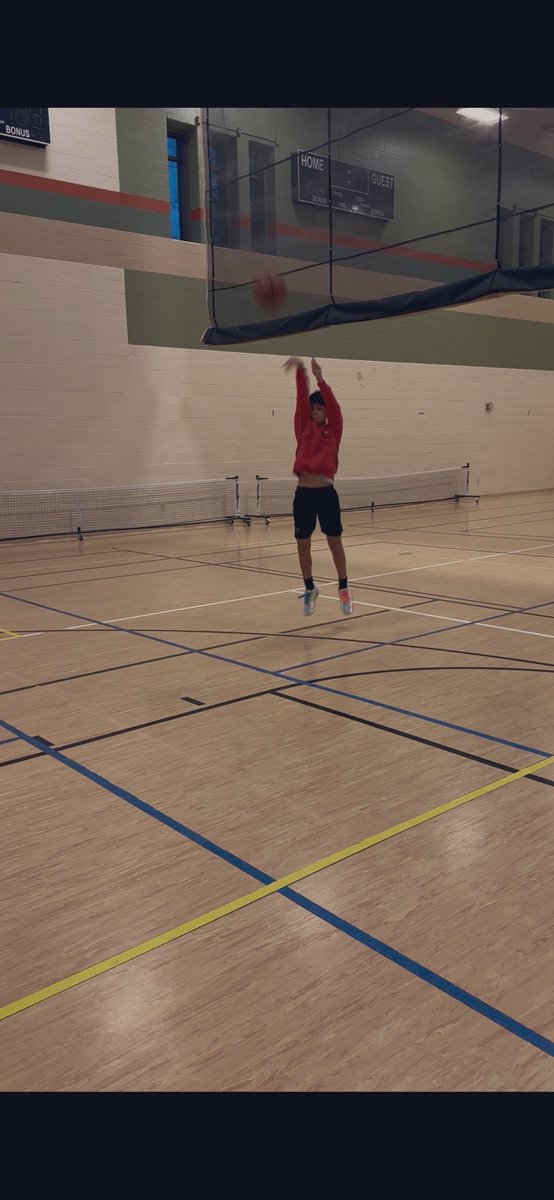 TeamLiwap's tweet image. Christmas Eve work!!! 🏀