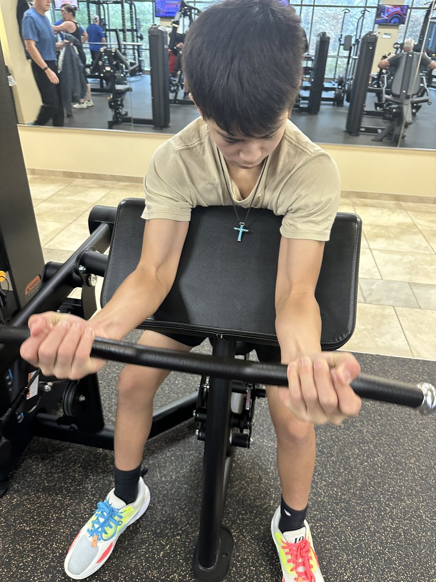 TeamLiwap's tweet image. Christmas Eve work!!! 🏀