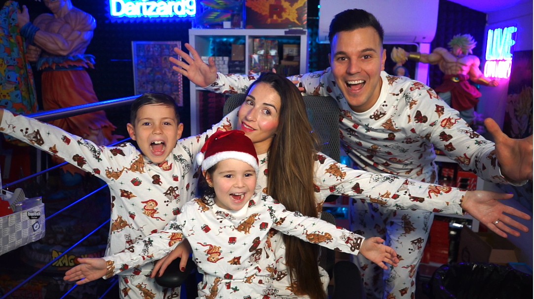 darizard9's tweet image. Feliz Navidad!!!