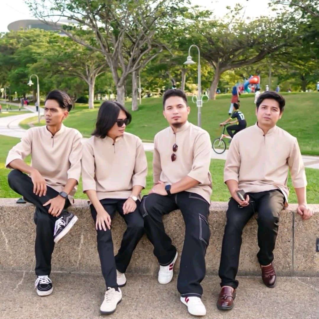 mdhazm's tweet image. Ringkas, kemas &amp;amp; selesa.
Collar Wood Button 3 Quarter Kurta sesuai untuk gaya harian atau majlis santai.
Butang kayu beri sentuhan unik tanpa berlebihan.
👉 vt.tiktok.com/ZSHKHdoCNdFjf-…
#Kurta #KurtaStyle #MensFashion