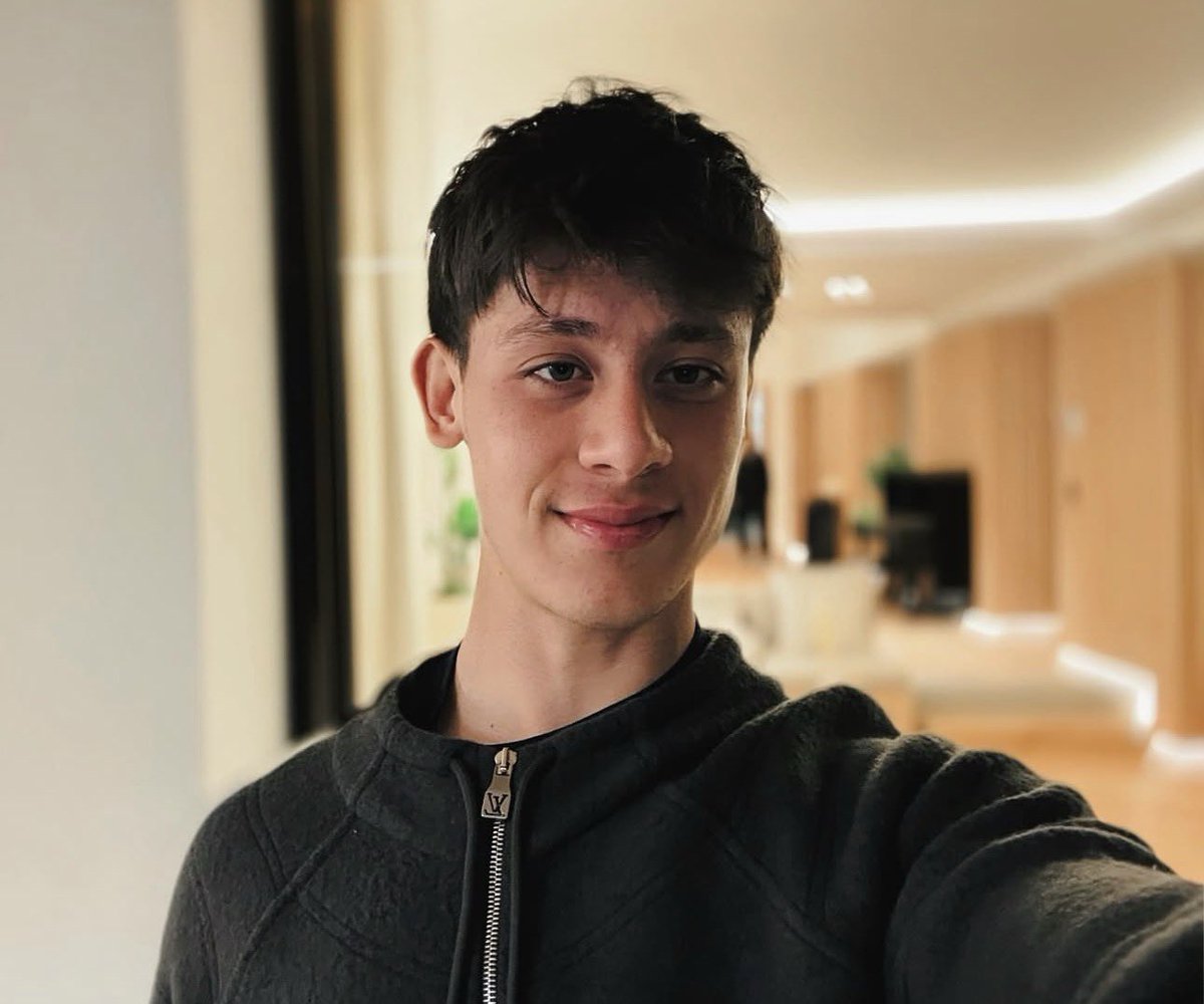 Instagram’da paylaşım yapan genç kızın Arda Güler’e olan benzerliği dikkat çekti.