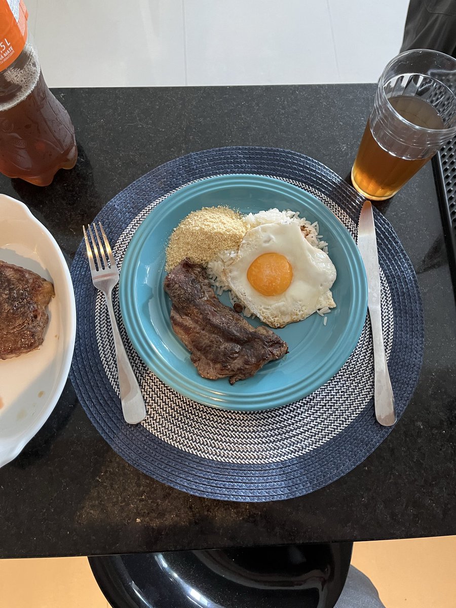 Drospocimo's tweet photo. Tá podendo almoçar ainda? https://t.co/isqdKDAyCF