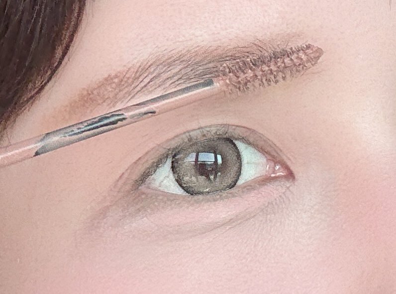 ttarntalzonel's tweet image. แบรนด์ที่มีมาสคาร่าคิ้วทุกสีผมไม่เกินจริง!! ต้องยกให้ Kate เลยอ่ะะ สีสวยทุกสีด้วยนะมีความละมุนแบบสุดๆ ปัดแล้วไม่เป็นก้อนด้วย สีชัดแต่ละมุนงงปะ555 
 
ส่วนตัวจะใช้สีที่ใกล้เคียงกับสีผมคือ BE-1 จะอ่อนกว่าผมนิดนึง แต่โดยรวมแล้วชอบบอ่า เมคอัพดูละมุน ซอฟฟมากไอเลิฟ💗🫶🏻…