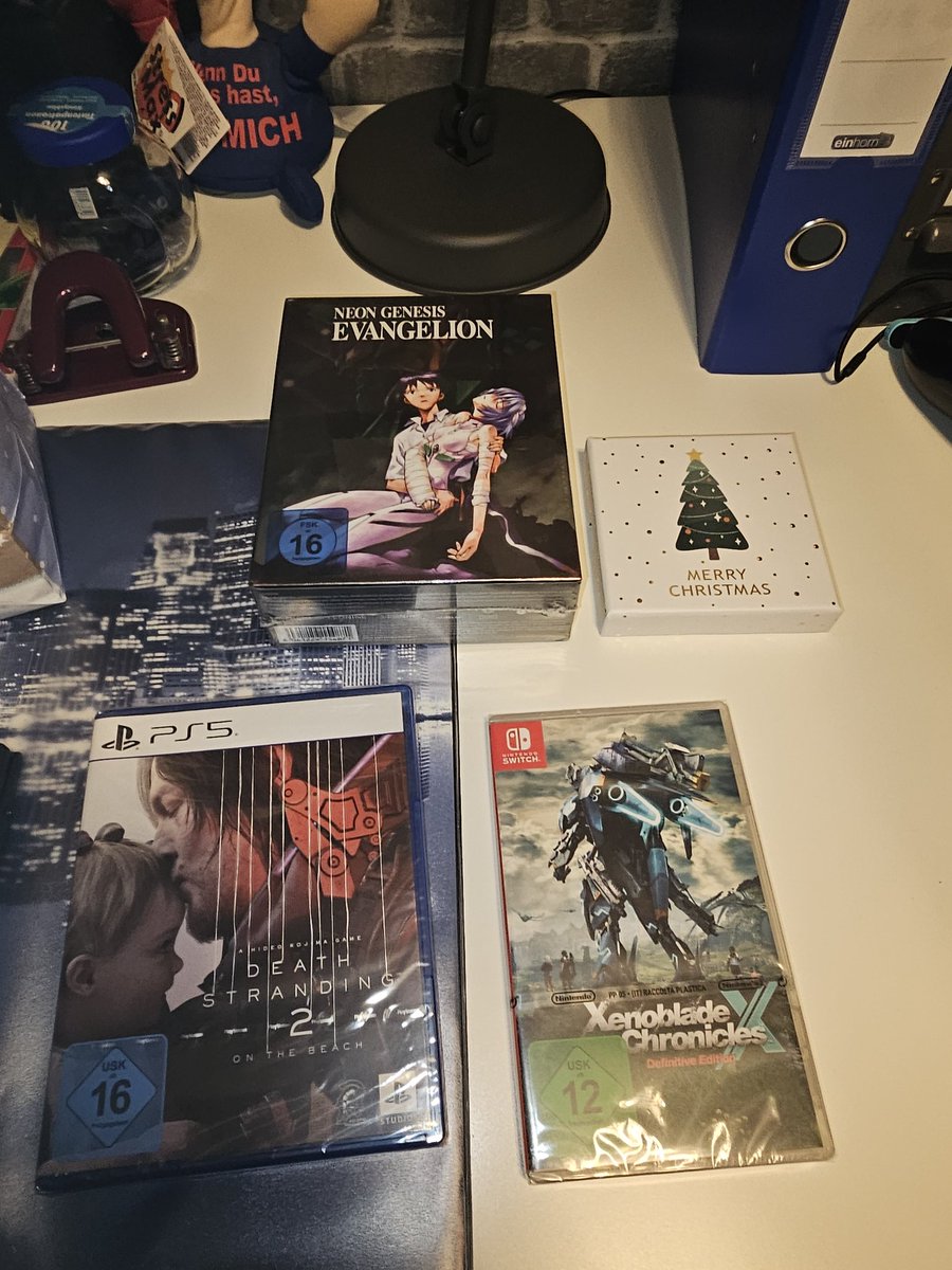 LOOK WHAT I GOT FOR CHRISTMAS GUYSSS