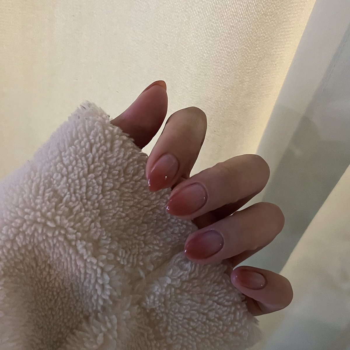 끼약. 네일햇어요