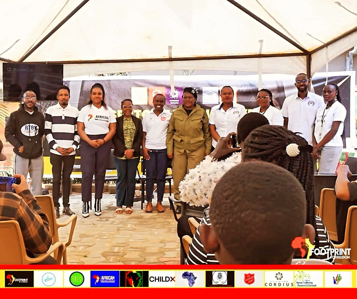 Empowering survivors &amp; building alliances!

30 survivors graduated from soap-making training, gaining dignity &amp; income. Thanks to @eLiberare &amp; partners for joining us in the fight against human trafficking!

#FootprinttoFreedom #KompassProject #Partnership