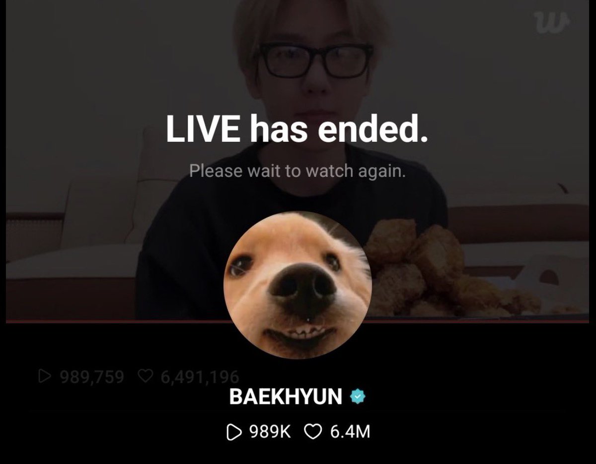 _baekuromi_'s tweet image. Almost 1 million people watching Baekhyun's Christmas live, 6.4 million likes and his name trending on MelOn Realtime Search. Mind you, he was only singing, eating, talking and still had all these people reunited on Christmas Eve for him, nobody can bring him down