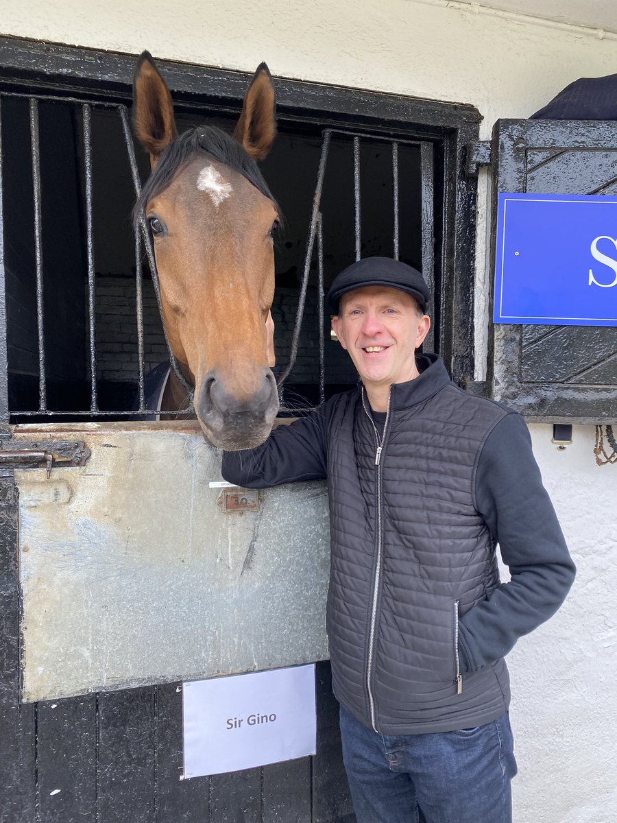 simonsanders1's tweet image. A reminder to the masses that think #SirGino just has to turn up to win (there are plenty) This really wasn’t the plan and he’s most definitely a chaser not a hurdler, to think he can win either at the drop of a hat is just plain daft. Hopefully all goes well as racing needs him