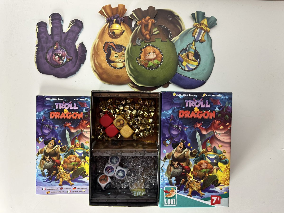 Lorsque la télévision est occupée par le feu de cheminée, je recommande un petit jeu de société très simple et rapide.

Troll &amp; Dragon

Édité par Loki et créé par Alexandre Emerit

Tout se joue avec les dés. Le jeu est accessible à tous. L’un de nos favoris.

#j2s  #boardgames