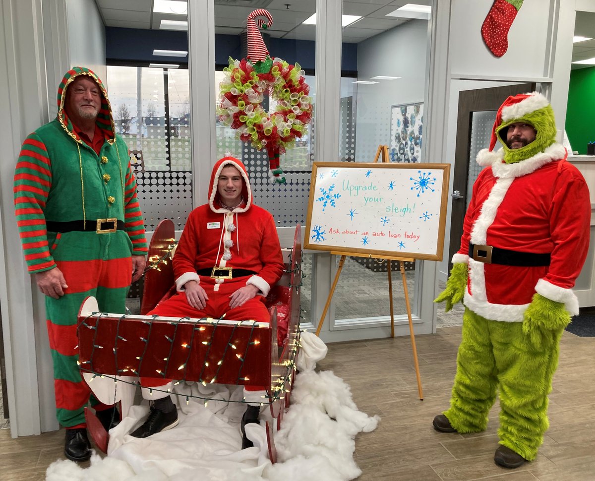 🎄✨Merry Christmas from The Cecilian Bank! ✨🎄
We’re especially grateful this season for our customers, neighbors, and the communities that make our towns home. From festive sweaters and smiling faces to a few very enthusiastic holiday helpers 😉, these photos show what we love