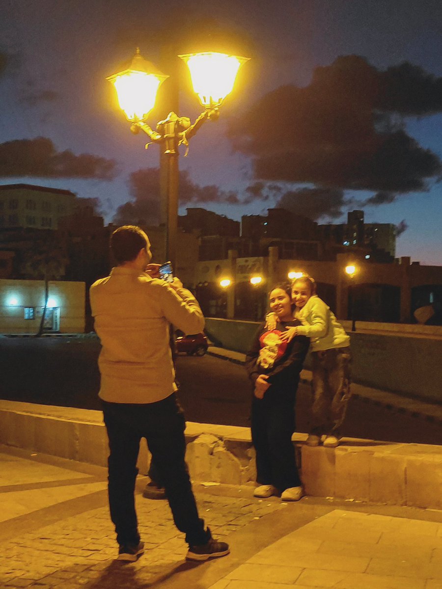 leloo40's tweet image. اجمل صورة اختم بيها السنة 
مفيش اجمل من الاخوات 🫂