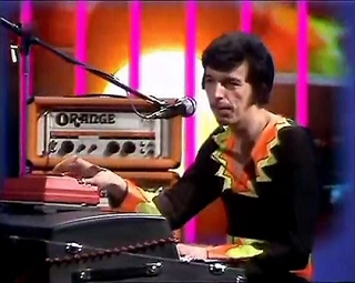 Greetings #MusicLovers😎
Here's a small sample of the tunes coming up on the show tonight #LIVE on @BigglesFM from 19.00-22.00 UK time
104.8 FM in Bedfordshire, Cambridgeshire, Hertfordshire + worldwide too 📻
#ListenLive : uk1.internet-radio.com:8092/bigglesfm

#Radio #WednesdayNightMusicClub