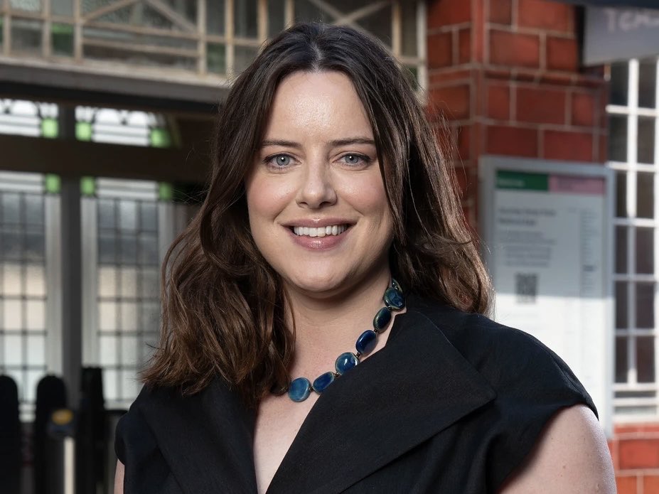 harryslolx's tweet image. i can’t believe we’re in 2025 #eastenders