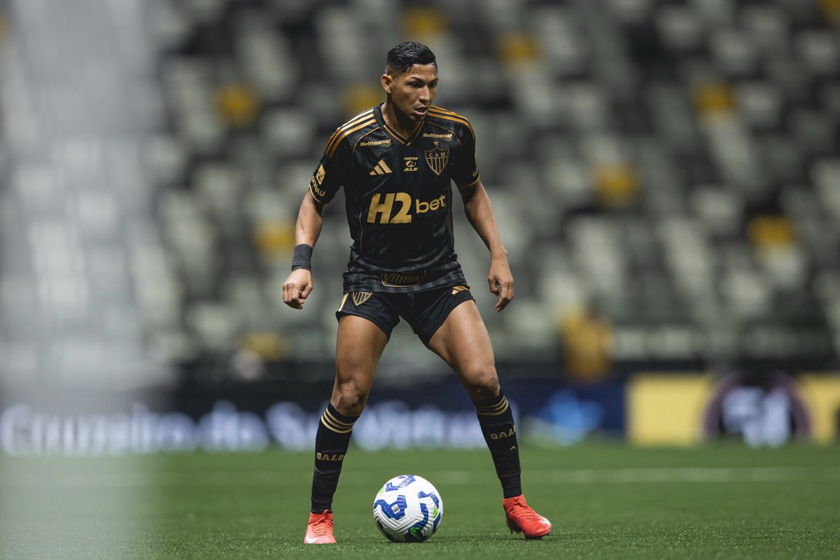 futebol_info's tweet photo. ⚠️ Atlético-MG aceita proposta do Santos por Rony.

O Peixe agora vai em busca de um acerto com o estafe do atacante para fechar a contratação.

🗞 @hevertonfutebol 
📸 Pedro Souza/CAM https://t.co/QAMG8V9qWu