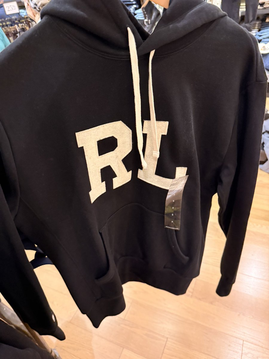 YourAverageDev tweet media