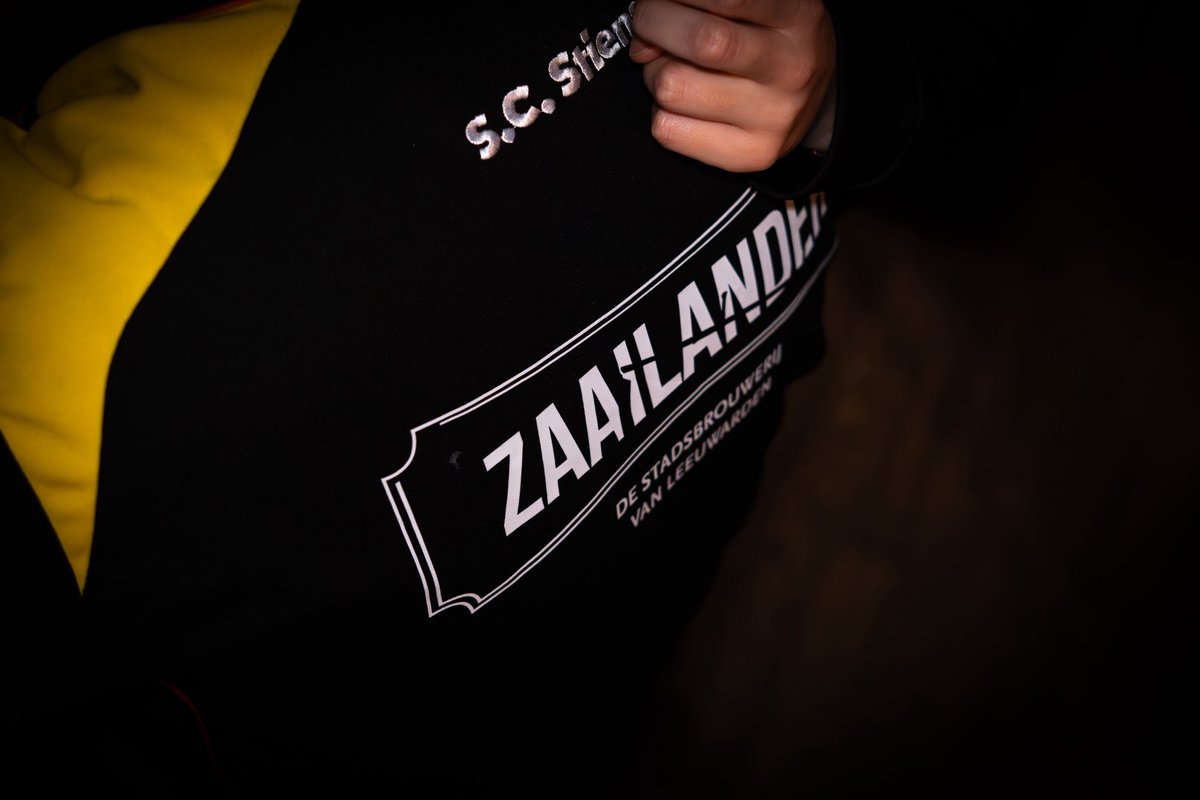 UtVierde's tweet image. Namens ons, Zaailander en onze zusters van dames 2 wensen wij jullie fijne Kerstdagen!! Proost en geniet ervan!! #scstiens #zaailander #utvierde #zustersvandames2 #kerst