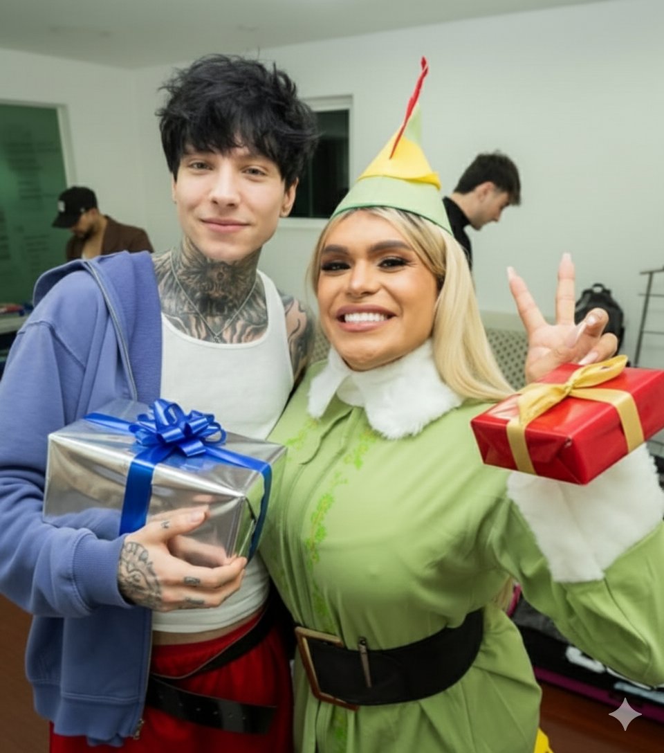 <a href="/xCryboy/">Cry</a> y Wendy
Siempre tan lindos 
Feliz navidad #wendyguevara #xcry #navidad