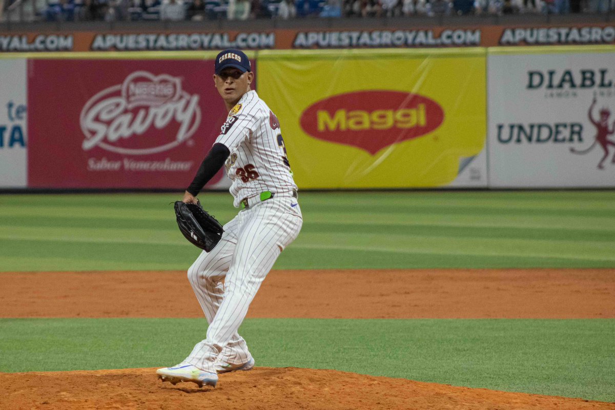 Adbert Alzolay tweet media