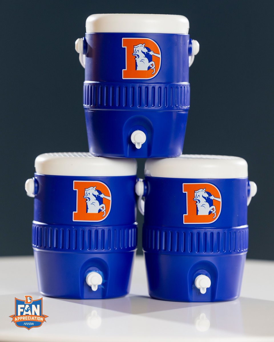 'Tis the season of giving ... so we've got some 🎁's to give away!
RT for your chance to win a stadium exclusive mini-cooler cup.
And stay tuned for more opportunities to win! 👀