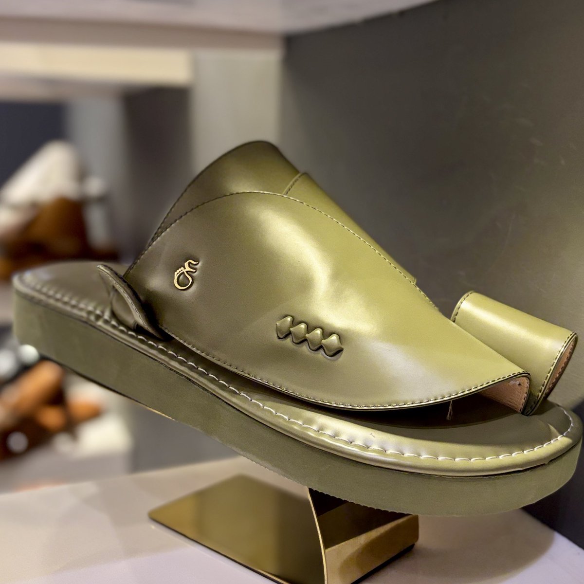 🥾 الكمية محدودة، والراحة مضمونة! 

إذا كنت تبحث عن أحذية أنيقة ومريحة، فلا تفوت فرصة زيارتنا. تشكيلة رائعة بانتظاركم!

 #الخبر #الرياض #جدة #حذاء_عريقة #fyp