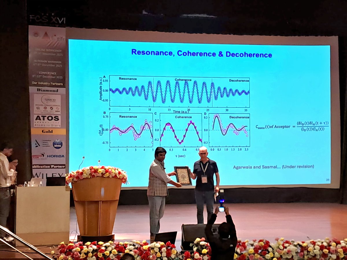 SMSLab_IITJ's tweet photo. 🧪 It was great to discuss the cutting-edge research and represent the SMS lab in SINP, Kolkata during #FCS 2025. PI @dsasmalmnp have discussed our recent research on smFRET on DNA HJ and connects the experts to explore future collaboration.
#FCS #Singlemoleculescience https://t.co/lVQapS2DYl