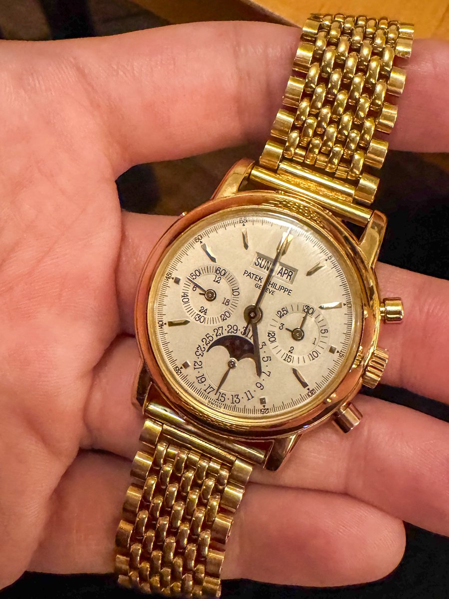 第三世代、90年代前半のパテック フィリップ 3970。今年は永久