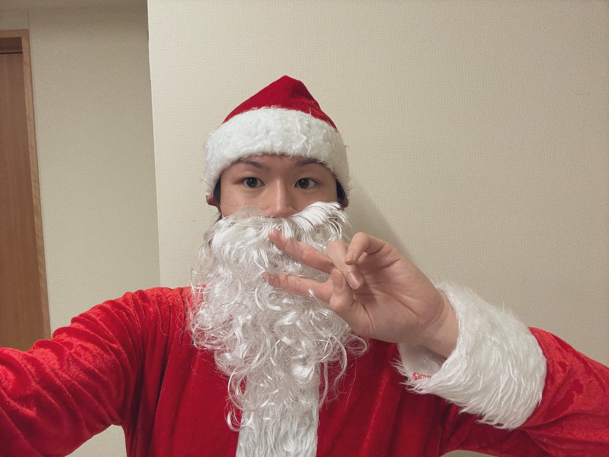 Replicant_Dance's tweet photo. THE ALFEE Winter Celebration 2025 HEART OF RAINBOW@日本武道館

THE ALFEEさんのコンサートにサンタダンサー出演させていただきました！
日本武道館のステージに立ててとても嬉しく、そして楽しかった✨🎅

ご縁に感謝です！
メリークリスマス🎄❄️✴︎

#THEALFEE #日本武道館 #サンタダンサー https://t.co/44tEPTgFCL