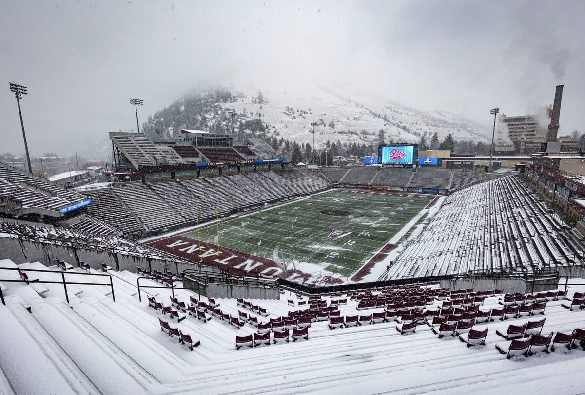 TheLastFullback's tweet image. Excuse me.