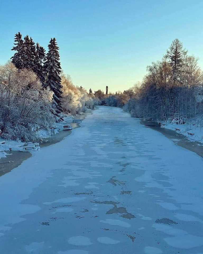 TiinaNaula's tweet photo. Loimijoki Loimaalla jouluaattona 2025, 2024, 2023 ja 2022. #Loimijoki #Loimaa #jouluaatto https://t.co/I4RvClWi0g
