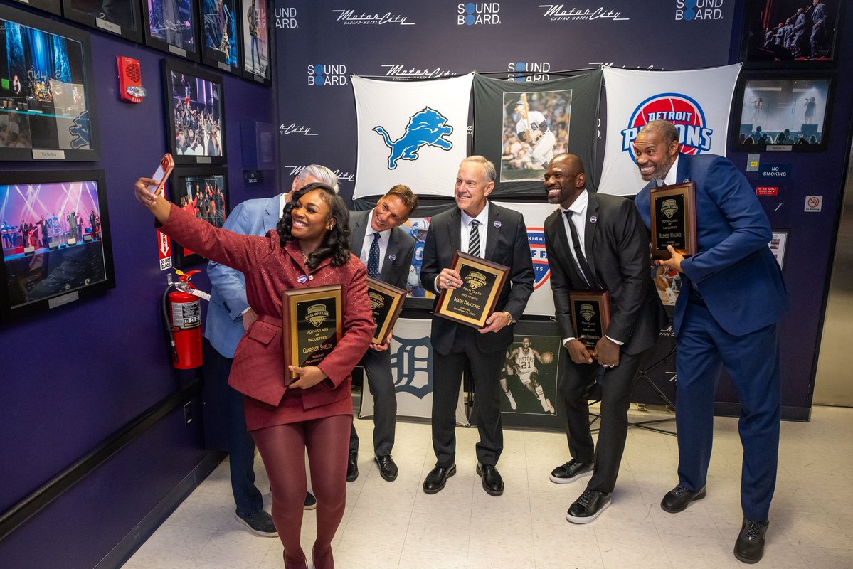 Field_Jordan's tweet image. A few more of my favorite photos from the @MSHOF Induction event on Friday. Congratulations to the extraordinary Class of 2025.

Photo credit: @aleccohen_