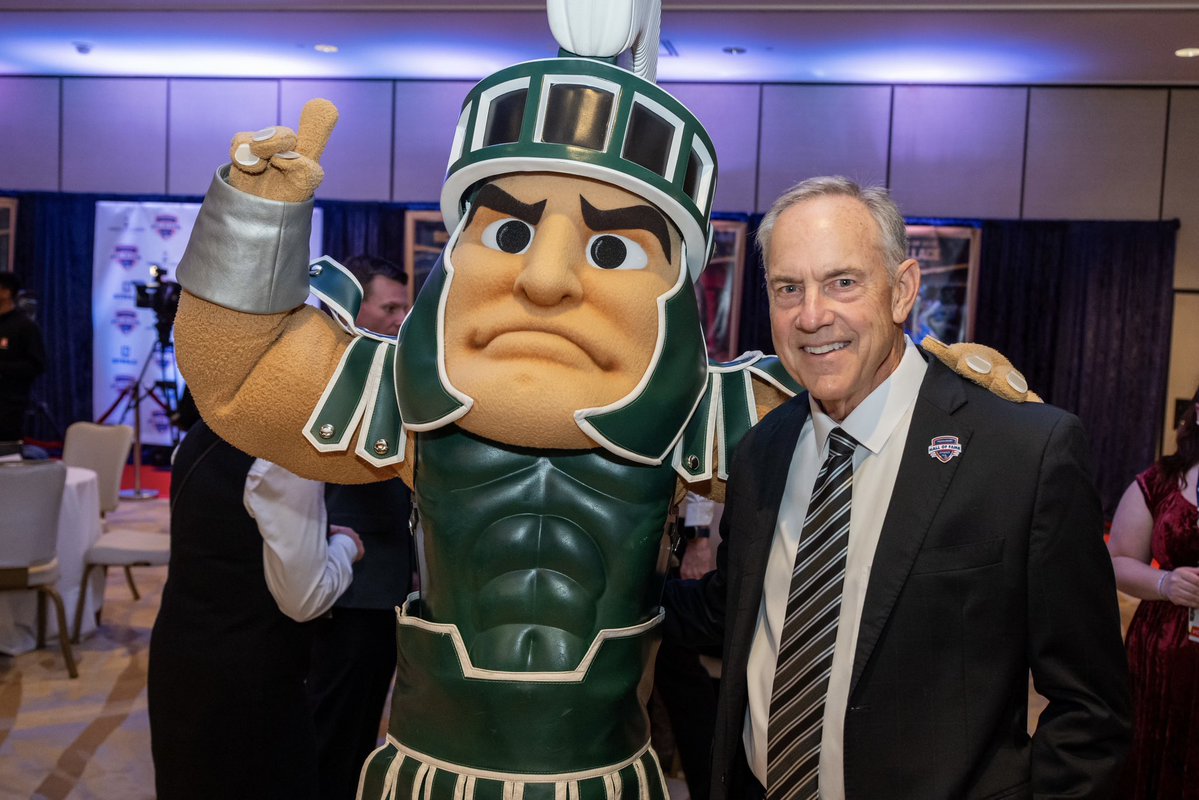 Field_Jordan's tweet image. A few more of my favorite photos from the @MSHOF Induction event on Friday. Congratulations to the extraordinary Class of 2025.

Photo credit: @aleccohen_