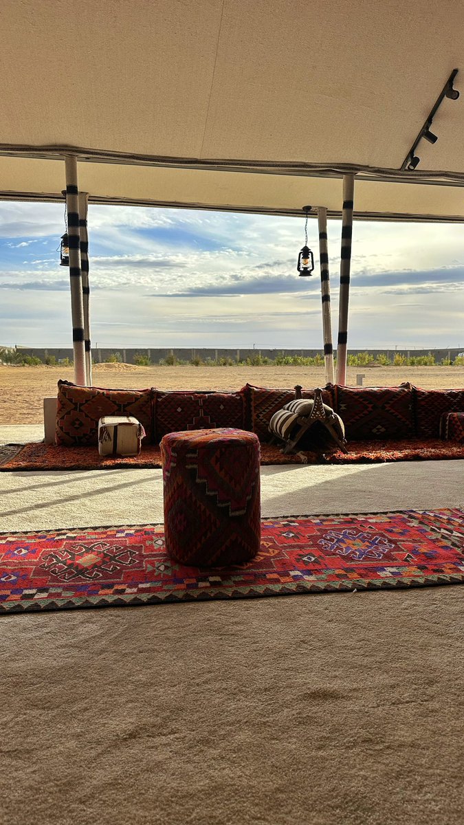 المراجل دلو بيرً تغرشاه الورود 
ولا يشدّ حبالها فالرجال الا قوي 

#تبوك