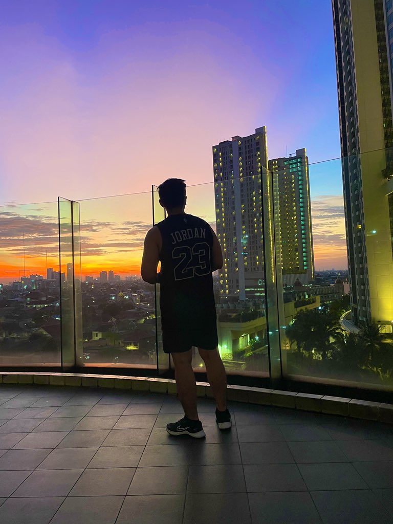 nicodeans's tweet image. Langitnya bagus banget