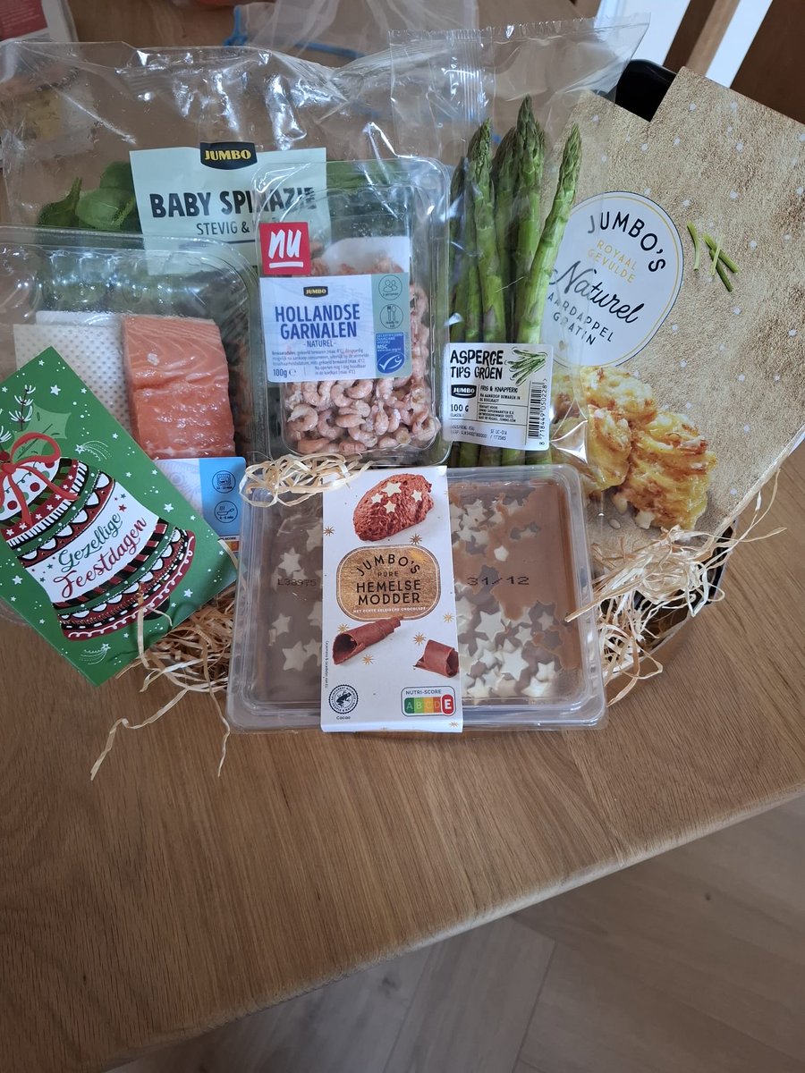 Kvaassen's tweet photo. Wat lief van de @JumboSupermarkt in Veldhoven! De Kerstwens van Silvijn voor oma brachten ze in vervulling! https://t.co/1qwrtoOrs0